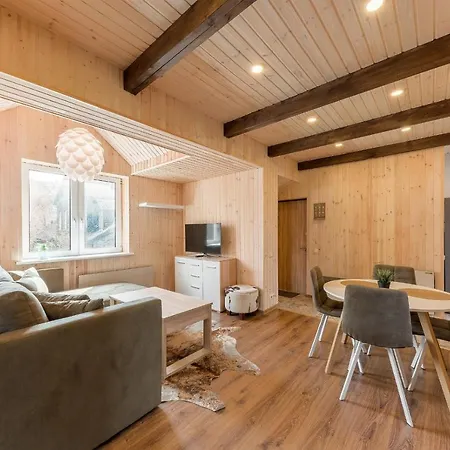 Shanghai Banzai Family